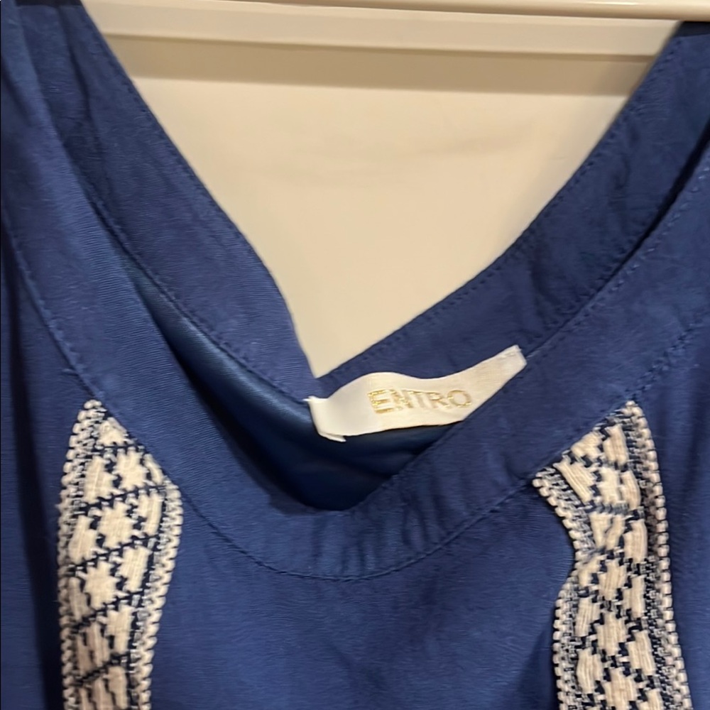 Entro Shoulder Dress with Patterned Trim - Picture 2 of 6
